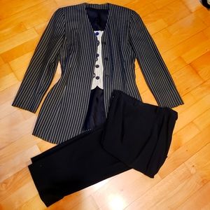 ACCENTO BY MARZOTTO black tan pinstripe blazer pantsuit EUC